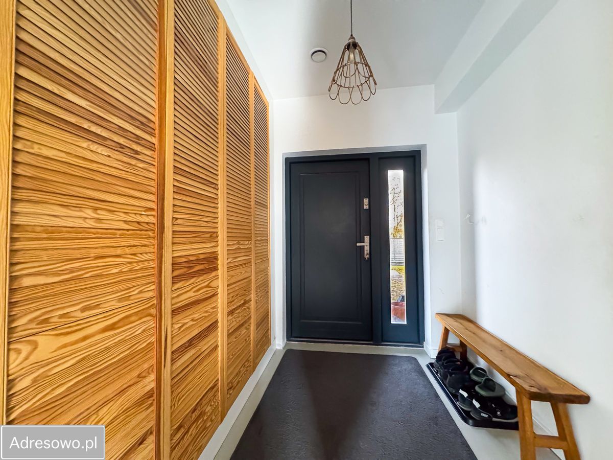 dom wolnostojący, 5 pokoi Międzyborów. Zdjęcie 4