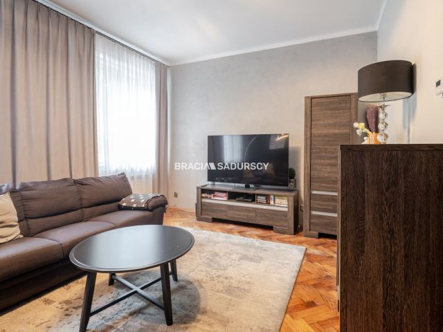 Mieszkanie 3-pokojowe Kraków Salwator, ul. Królowej Jadwigi. Zdjęcie 2