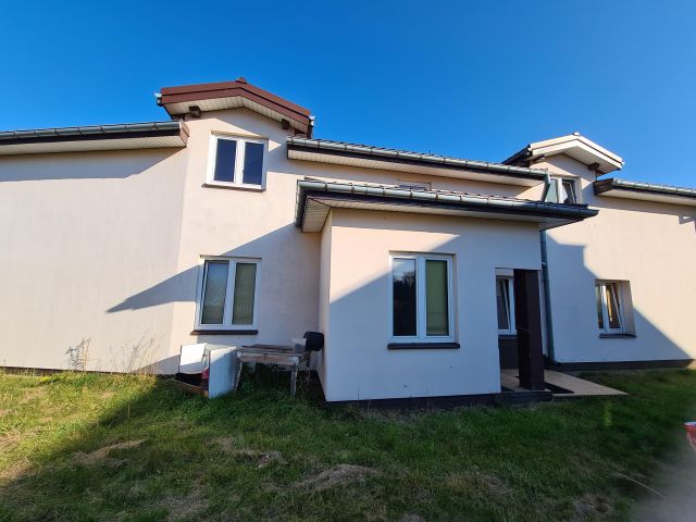 dom wolnostojący, 4 pokoje Skierniewice Rawka, ul. Powstańców Warszawy. Zdjęcie 1