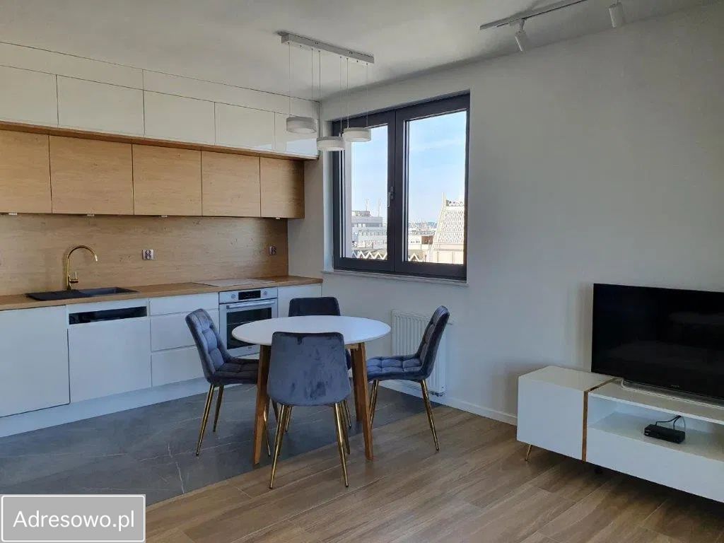 Mieszkanie 3-pokojowe Gdynia Śródmieście, ul. Obrońców Wybrzeża. Zdjęcie 2