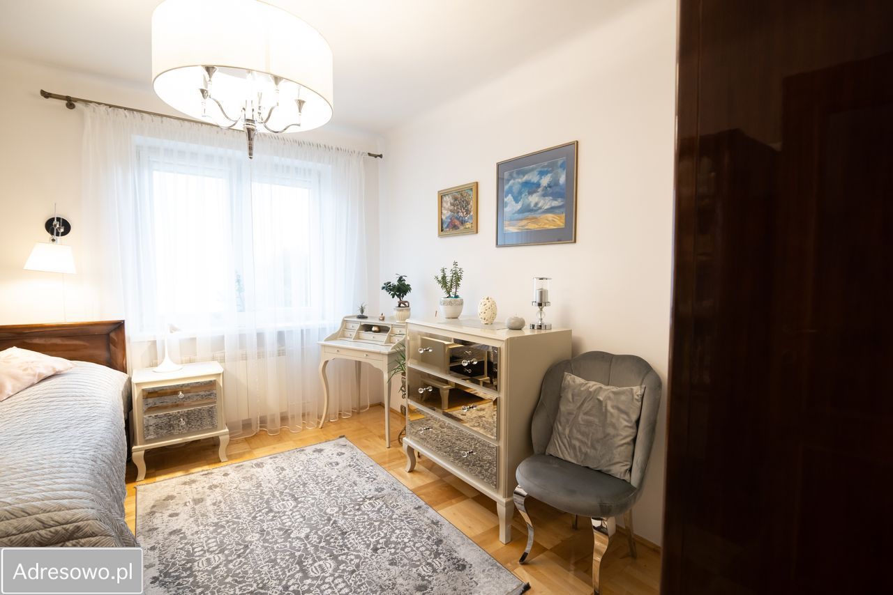 dom wolnostojący, 4 pokoje Radomsko, ul. Kwiatowa. Zdjęcie 2