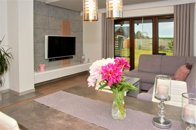 dom wolnostojący, 5 pokoi Kaliska Kościerskie, ul. Wesoła. Zdjęcie 1