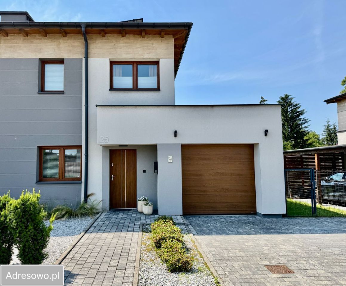 bliźniak, 4 pokoje Świętochłowice, ul. Kwiatowa. Zdjęcie 1