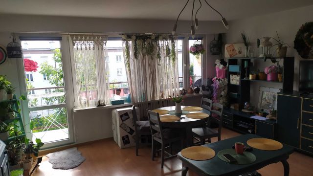 Mieszkanie 3-pokojowe Gniezno Ustronie, ul. gen. Władysława Sikorskiego. Zdjęcie 1