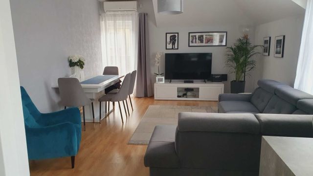 Mieszkanie 4-pokojowe Rzeszów Zalesie. Zdjęcie 1