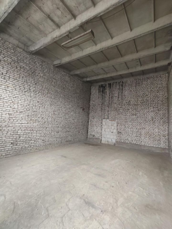 Hala/magazyn Sanok, ul. gen. Bema. Zdjęcie 4