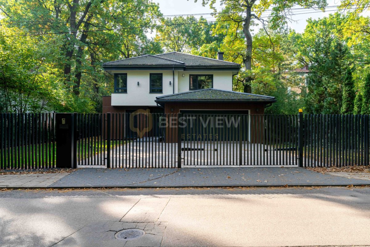 dom wolnostojący, 5 pokoi Podkowa Leśna. Zdjęcie 14