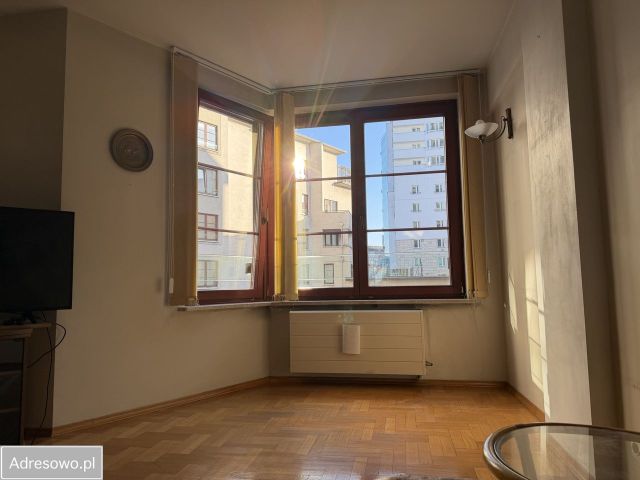 Mieszkanie 3-pokojowe Warszawa Wola, ul. Łucka. Zdjęcie 1