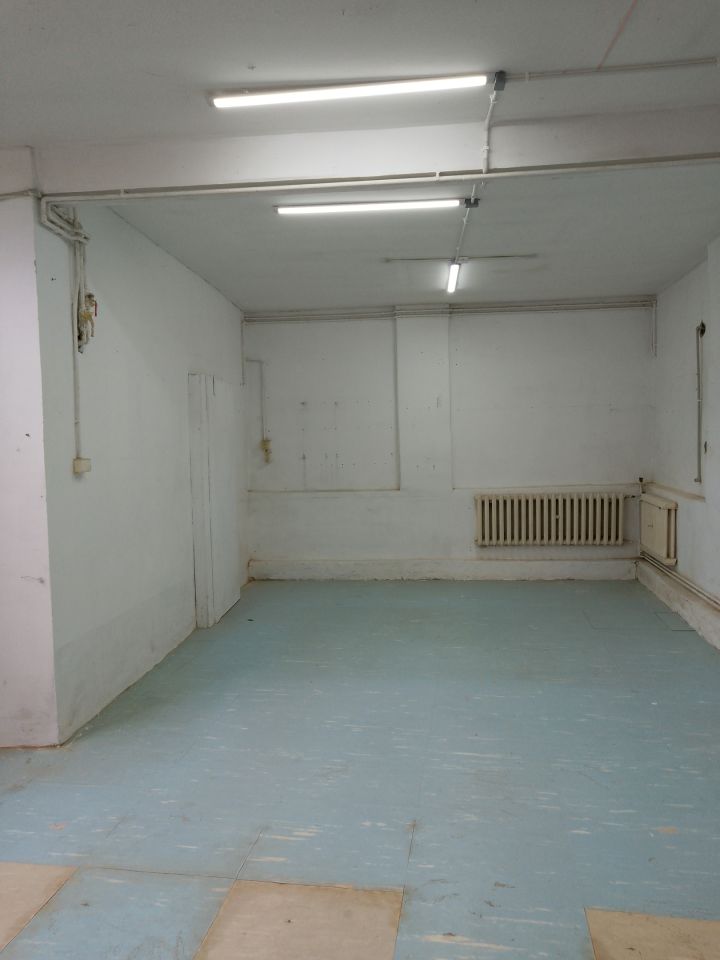 Hala/magazyn Lipie. Zdjęcie 5