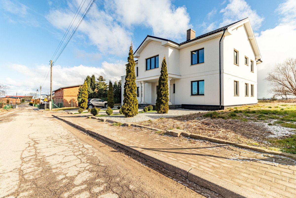 dom wolnostojący, 10 pokoi Starzyno, ul. Lipowa. Zdjęcie 5