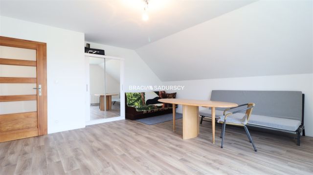 dom wolnostojący, 5 pokoi Poręba Spytkowska, ul. Graniczna. Zdjęcie 16