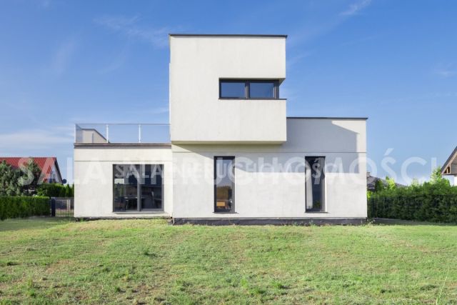 dom wolnostojący, 4 pokoje Strzelce Górne. Zdjęcie 2