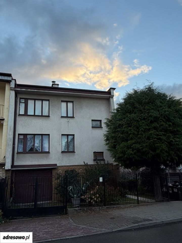 Dom na sprzedaż bez pośredników
ul. Akacjowa
Gdynia Orłowo