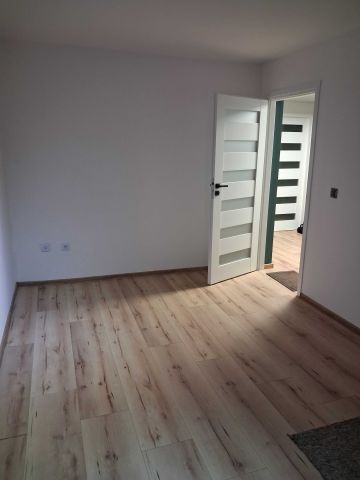 Mieszkanie 3-pokojowe Skarżysko-Kamienna Milica, ul. Paryska. Zdjęcie 1