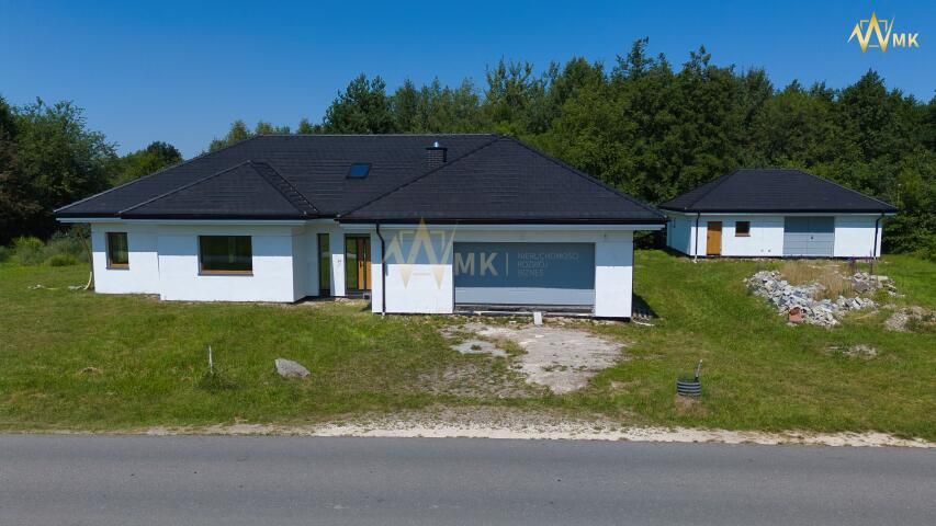 dom wolnostojący, 5 pokoi Bielcza. Zdjęcie 1