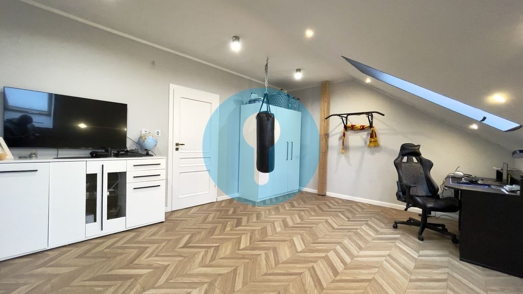 dom wolnostojący, 5 pokoi Brynica. Zdjęcie 27