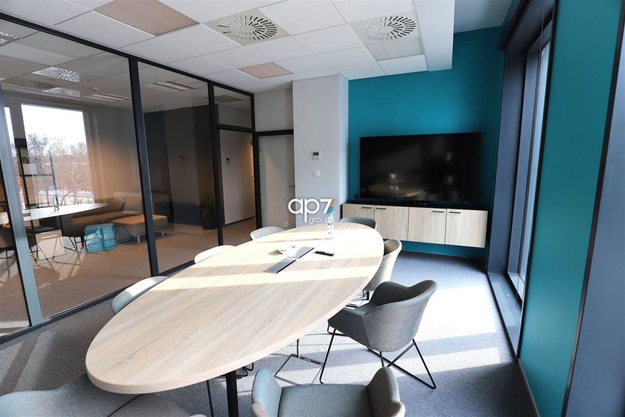 Biuro Kraków Prądnik Czerwony, ul. Pilotów. Zdjęcie 5