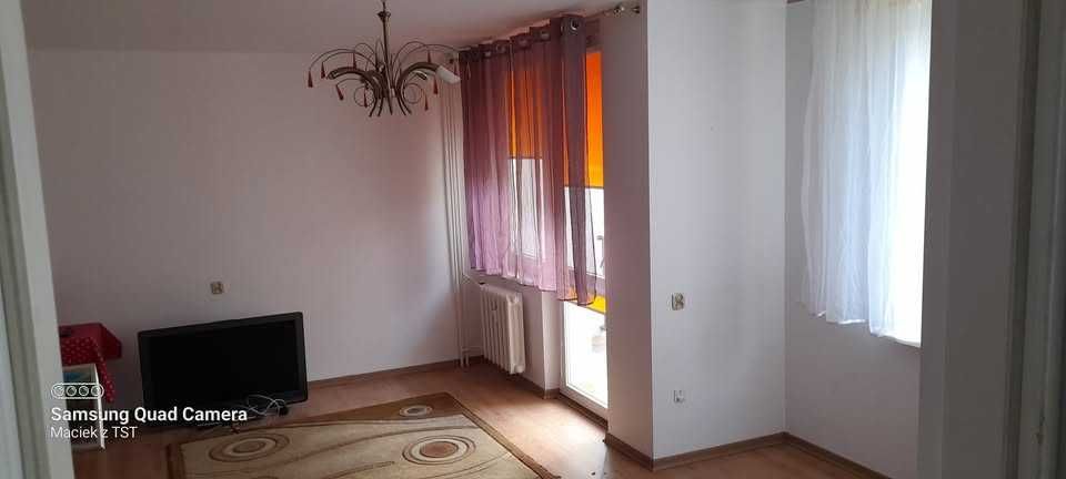 Mieszkanie 3-pokojowe Starachowice, Cz.krzyża. Zdjęcie 4