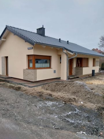 dom wolnostojący, 3 pokoje Iłowa, ul. 1 Maja. Zdjęcie 1