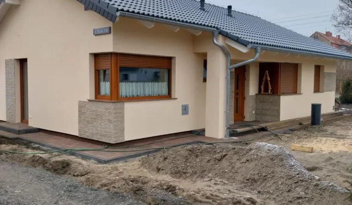 dom wolnostojący, 3 pokoje Iłowa, ul. 1 Maja