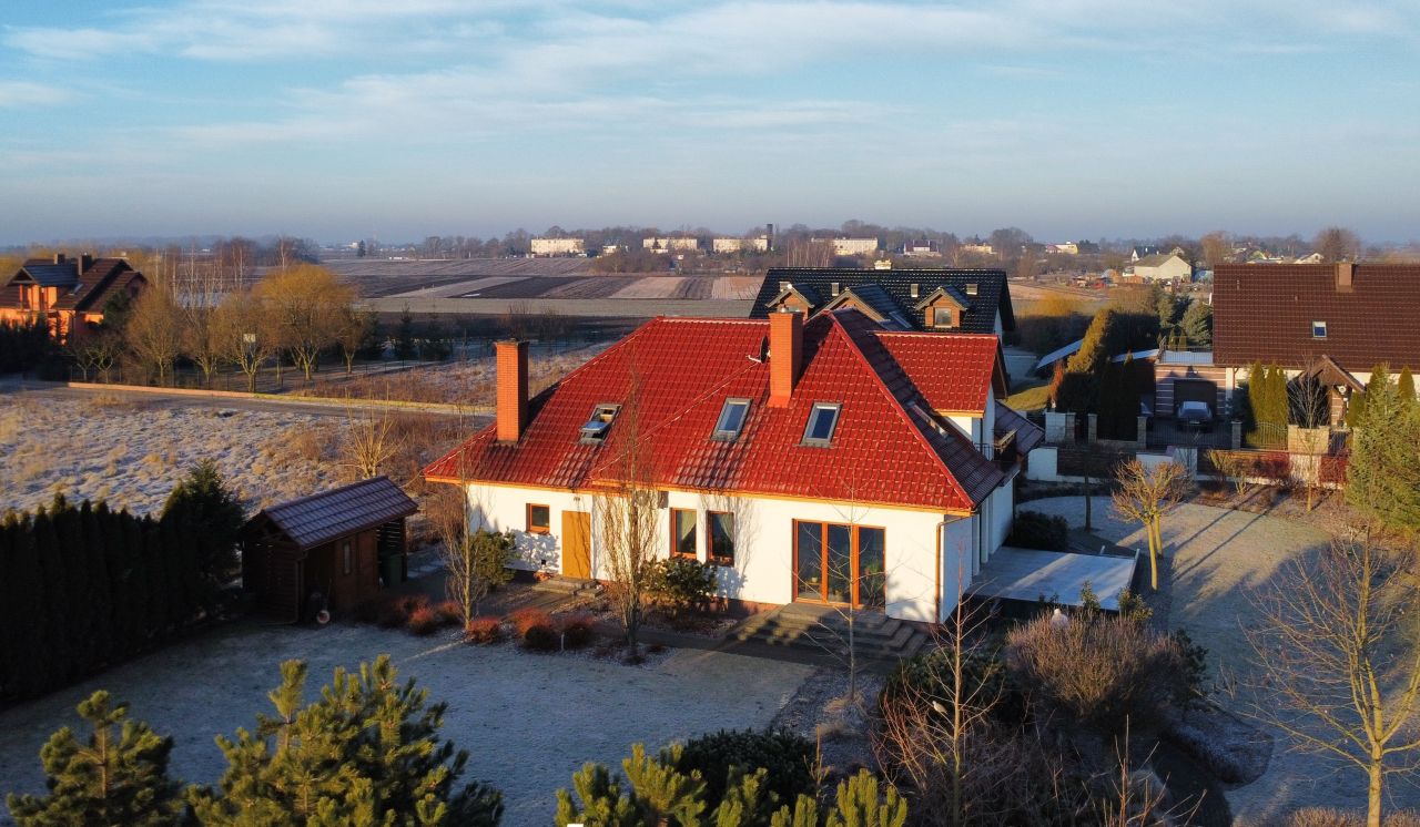 dom wolnostojący, 6 pokoi Orłowo. Zdjęcie 2