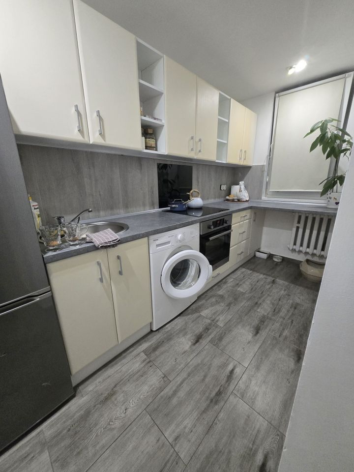 Mieszkanie 2-pokojowe Kęty Centrum, os. kard. Stefana Wyszyńskiego. Zdjęcie 3