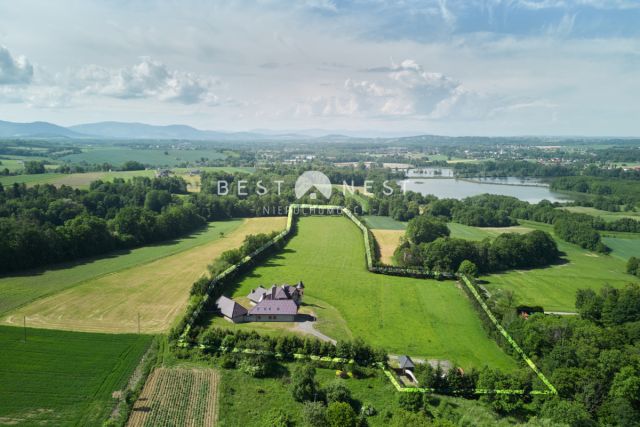 dom wolnostojący, 14 pokoi Jasienica. Zdjęcie 1