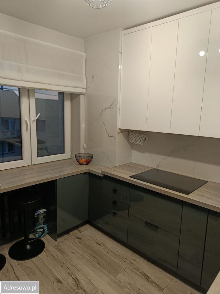 Mieszkanie 4-pokojowe Jeziora Wielkie. Zdjęcie 3