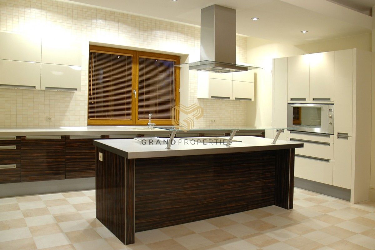 dom wolnostojący, 9 pokoi Konstancin-Jeziorna. Zdjęcie 6