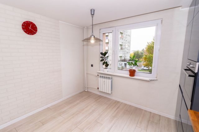 Mieszkanie 3-pokojowe Ostrowiec Świętokrzyski, os. Pułanki. Zdjęcie 12