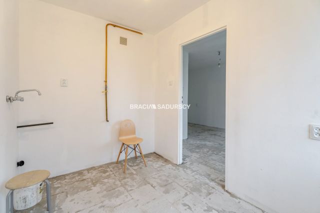 Mieszkanie 1-pokojowe Pobiednik Wielki. Zdjęcie 4