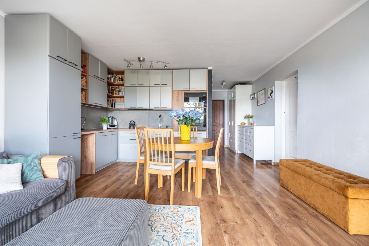 Mieszkanie 3-pokojowe Gdynia Karwiny, ul. Leopolda Staffa. Zdjęcie 3