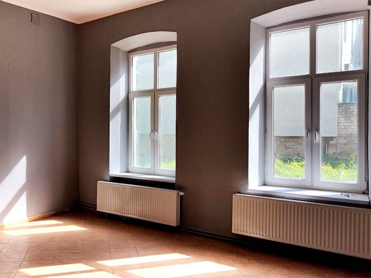 Lokal Brzozów, ul. Adama Mickiewicza. Zdjęcie 2