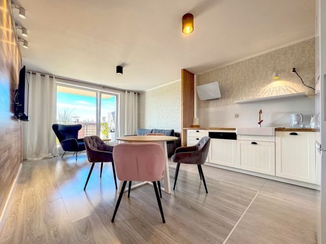 Mieszkanie 4-pokojowe Rzeszów, ul. Dworskie Ogrody. Zdjęcie 1