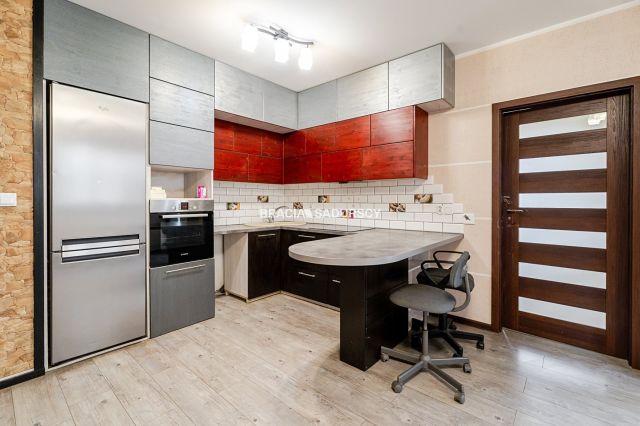 Mieszkanie 3-pokojowe Kraków Podgórze, ul. Na Zakolu Wisły. Zdjęcie 2