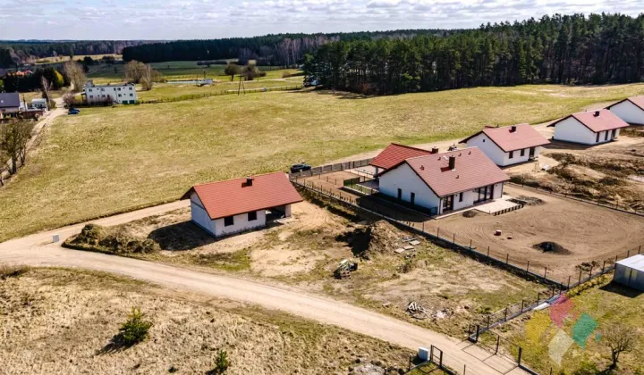 dom wolnostojący, 4 pokoje Warkały