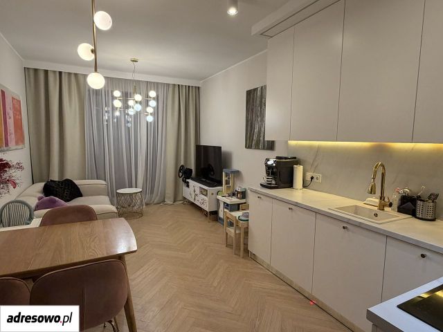 Mieszkanie 3-pokojowe Warszawa Wilanów, al. Rzeczypospolitej. Zdjęcie 1