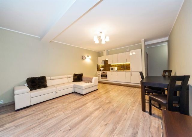 Mieszkanie 3-pokojowe Bielsko-Biała Mikuszowice Śląskie, ul. Bystrzańska. Zdjęcie 1