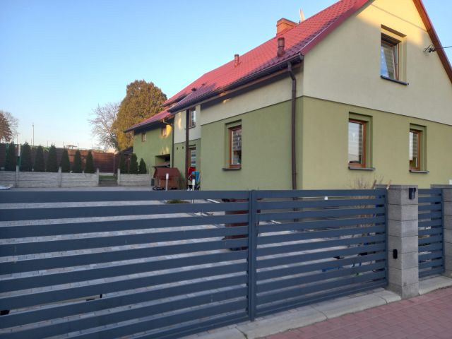 dom wolnostojący, 4 pokoje Bojanów, ul. Borucka. Zdjęcie 1