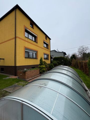 dom wolnostojący, 8 pokoi Sosnowiec Bór, ul. Leona Wasilewskiego. Zdjęcie 6