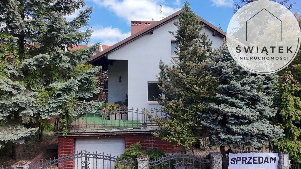 dom wolnostojący, 8 pokoi Toruń, ul. Baśniowa
