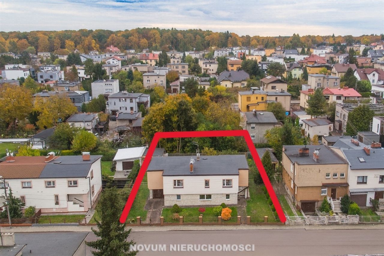 dom wolnostojący, 12 pokoi Tarnowskie Góry Centrum. Zdjęcie 29