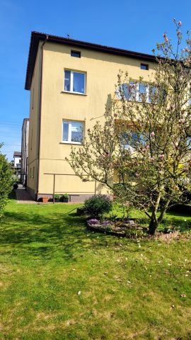 bliźniak, 4 pokoje Ostrowiec Świętokrzyski Henryków, ul. Konstantego I. Gałczyńskiego. Zdjęcie 1