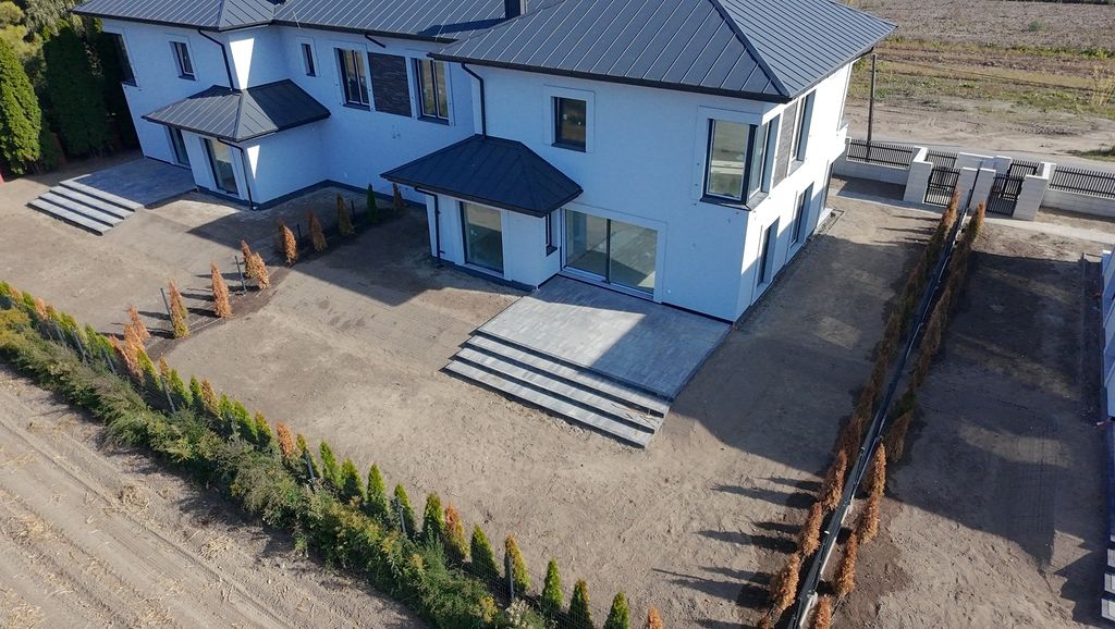 bliźniak, 6 pokoi Opacz Mała. Zdjęcie 23