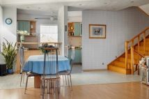 dom wolnostojący, 11 pokoi Domaszowice. Zdjęcie 3