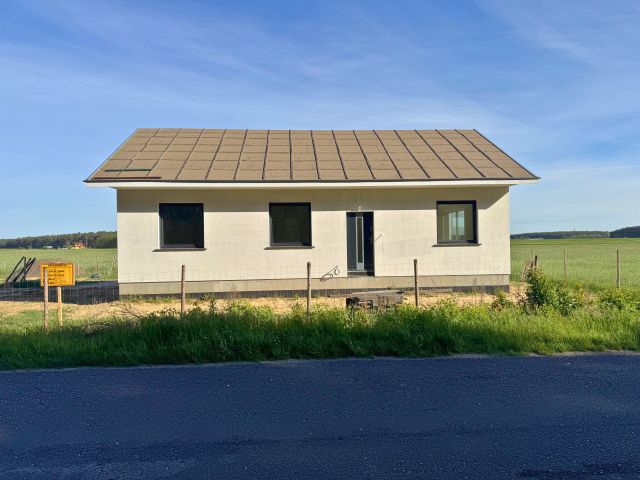 dom wolnostojący, 4 pokoje Chrośnica. Zdjęcie 1