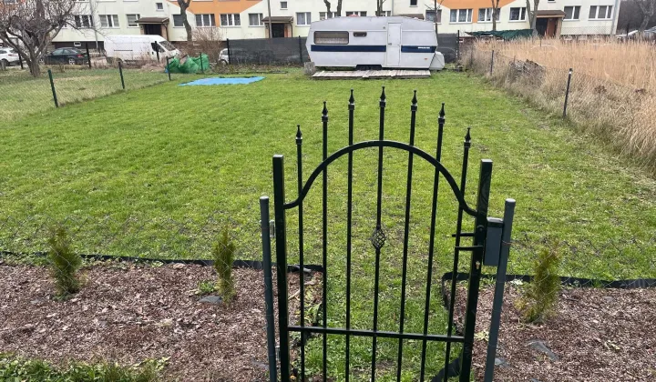 Działka rod Moszczenica