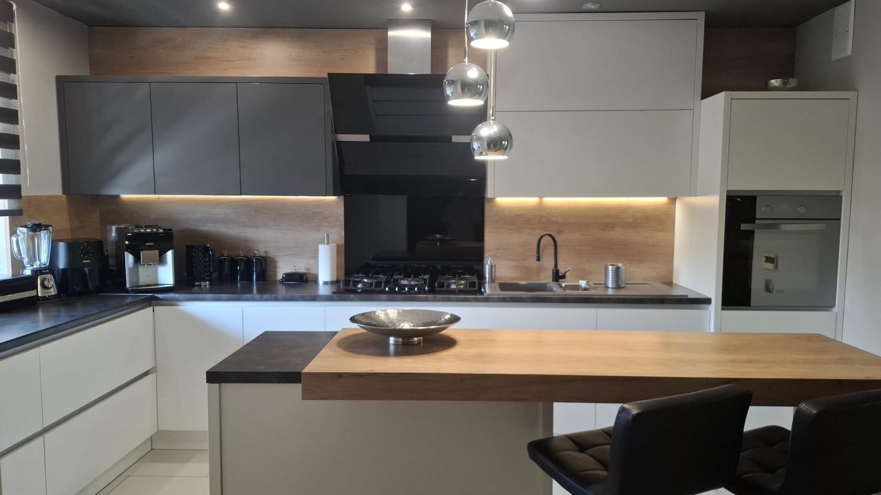 dom wolnostojący, 4 pokoje Krasne Góry. Zdjęcie 4