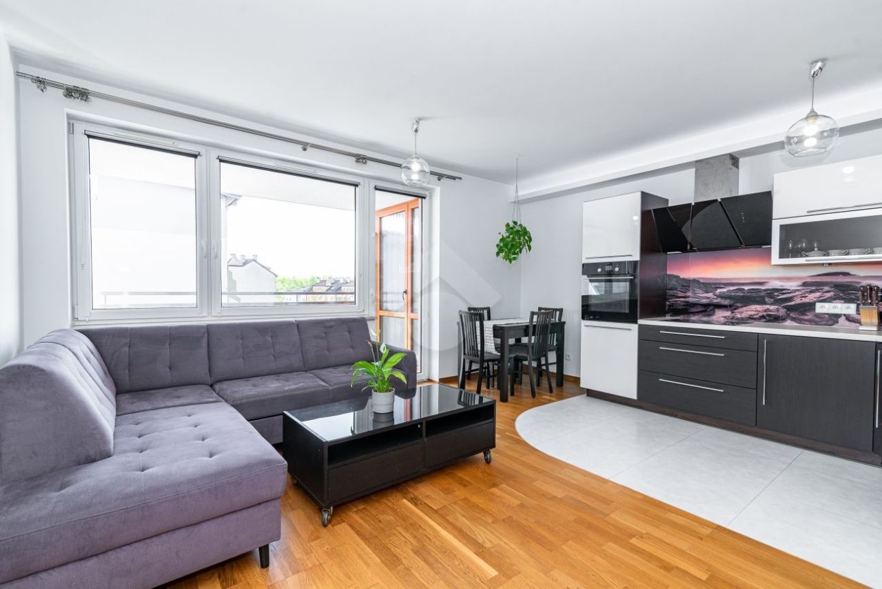 Mieszkanie 3-pokojowe Kraków Kurdwanów, ul. Franciszka Bujaka. Zdjęcie 2