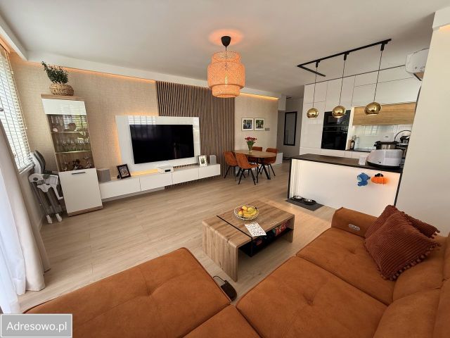 Mieszkanie 4-pokojowe Starogard Gdański. Zdjęcie 1